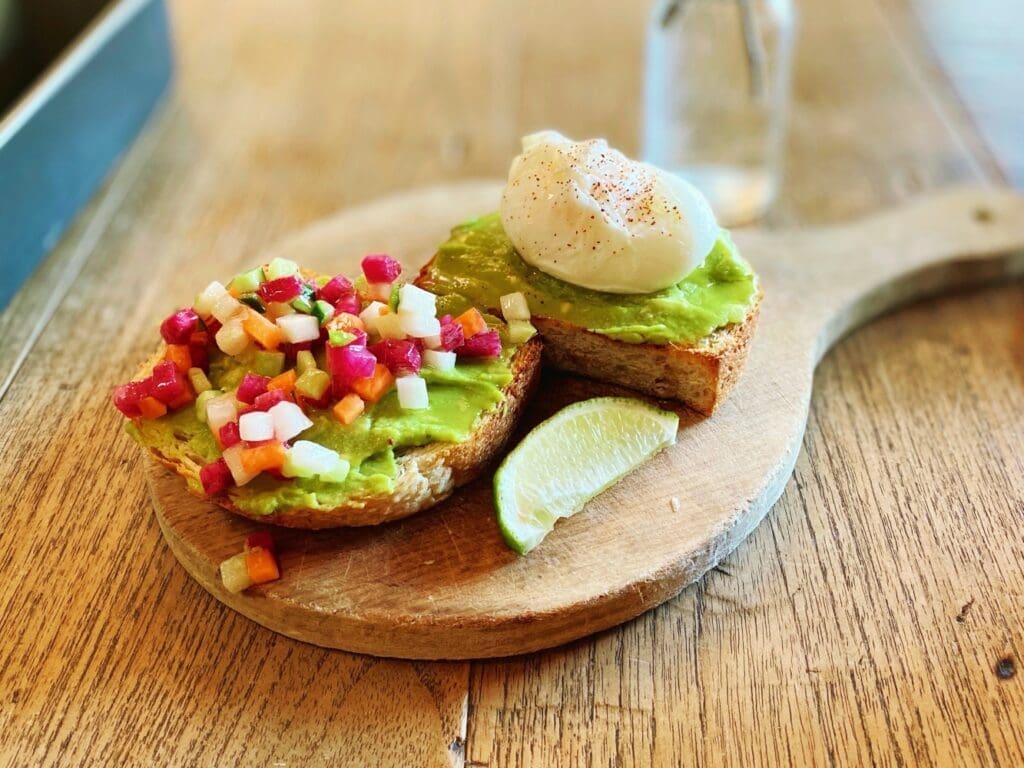 SUKE6 Diner Avocado Toast