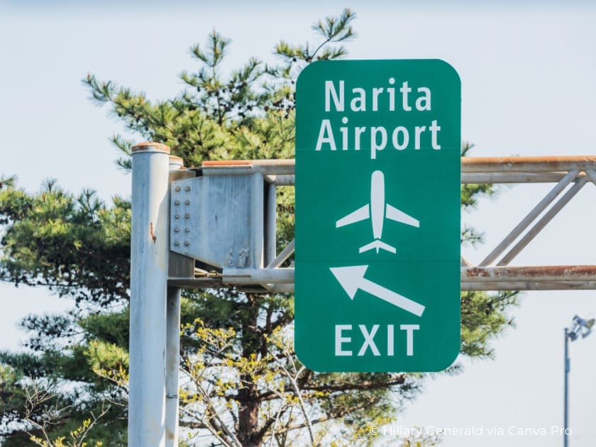 Sign indicating way to Narifa Airport