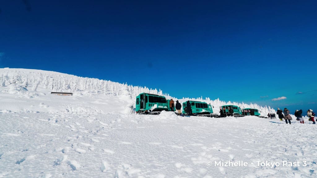 Snowcat vehicles among juhyo snow monsters